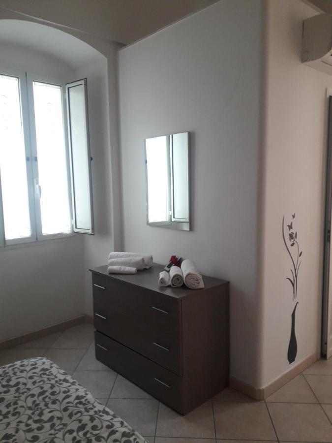 Dimora Principe Di Napoli 14 Apartment โปลีญาโนอามาเร ภายนอก รูปภาพ